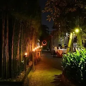 Annora 4*, Seminyak Indonesien
